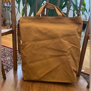 BAGGU DUCK TOTE GORGEOUS MOCHA COLOR PERFECT FOR FALL BRAND SPANKIN NEW!!! L/E